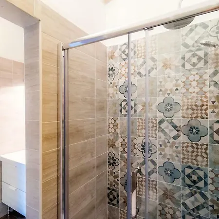 Maison Peltrera * コモ